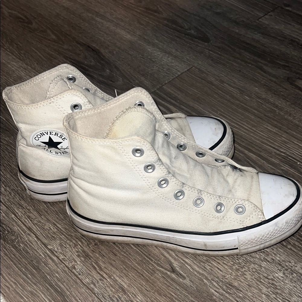 Converse All Star High-Tops in Off-White Well Worn